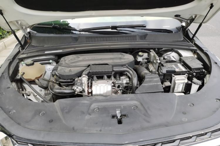 Used Wuling Victory 2022 280T 1.5T CVT Flagship Edition Engine Bay
