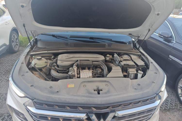 Used Wuling Victory 2022 Revised Version 280T 1.5T CVT Flagship Edition Engine Bay