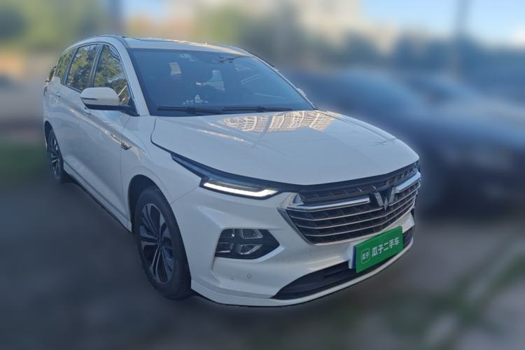 Used Wuling Victory 2022 Revised Version 280T 1.5T CVT Flagship Edition Front Right 45 Deg