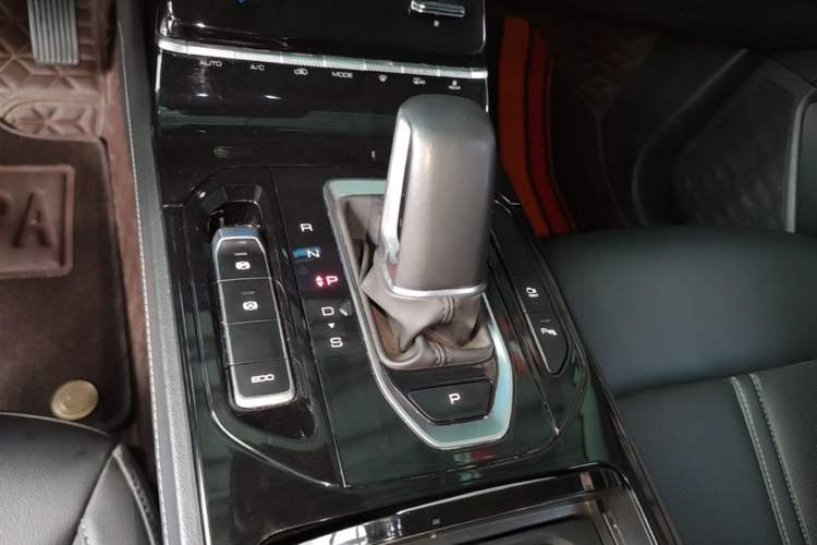 Used Wuling Victory 2022 280T 1.5T CVT Flagship Edition Gear Lever