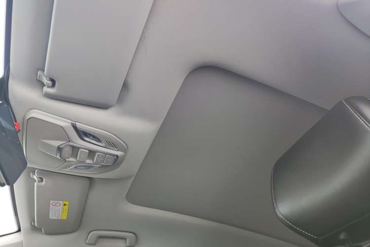 Used Wuling Victory 2022 280T 1.5T CVT Flagship Edition Headliner