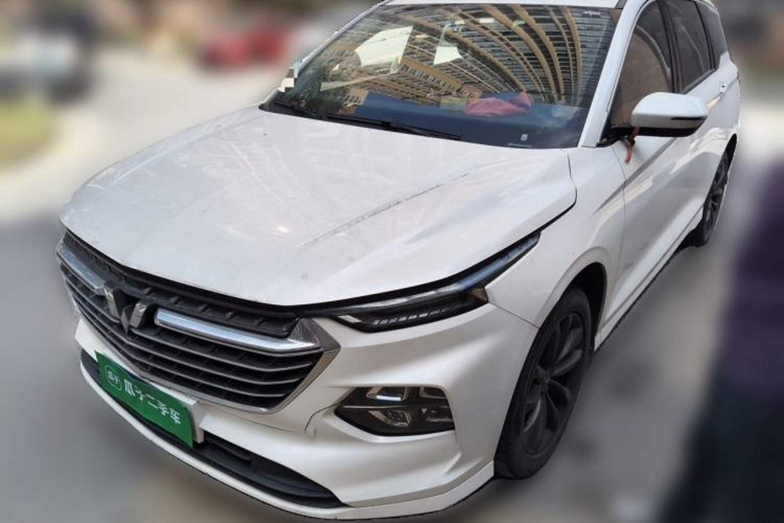 Фото Wuling с площадки