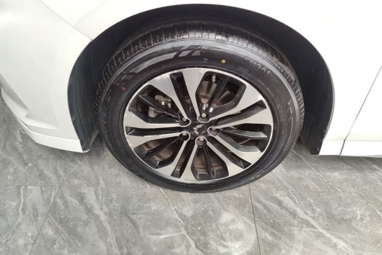 Used Wuling Victory 2022 280T 1.5T CVT Flagship Edition Left Front Wheel Hub