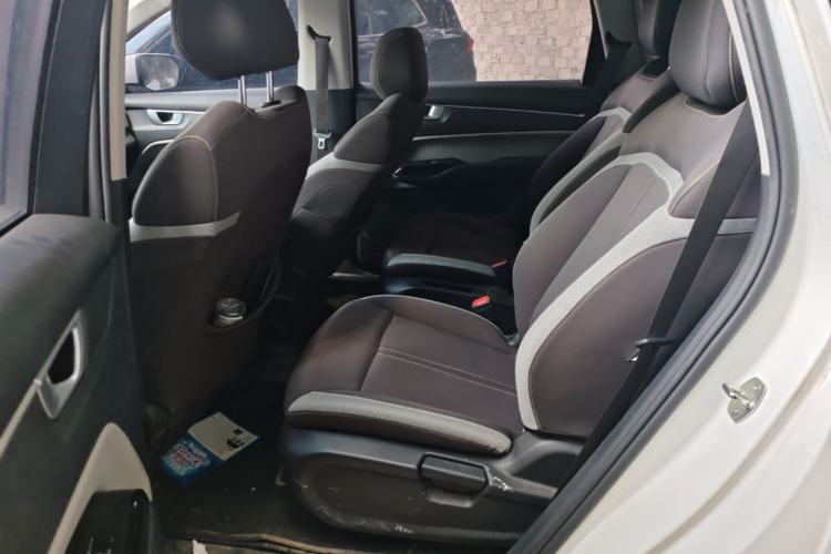 Used Wuling Victory 2022 1.5T CVT Elite Version Left Rear Seat