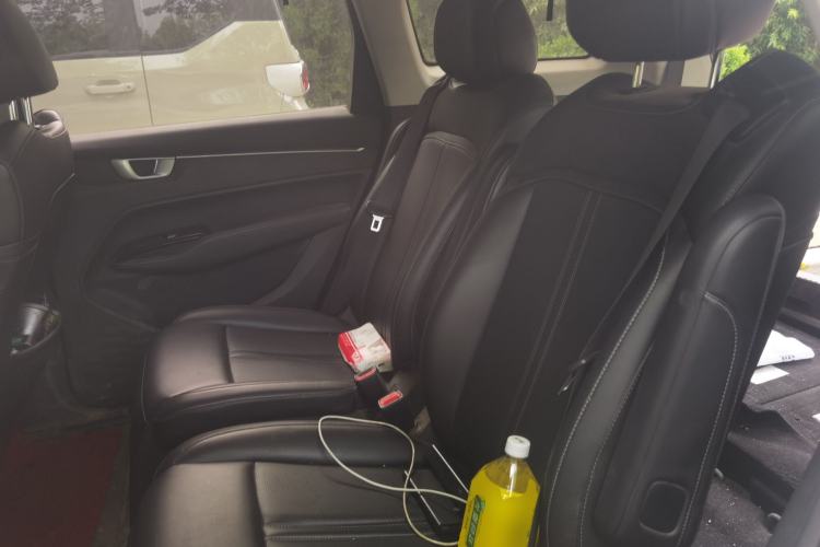 Used Wuling Victory 2022 1.5T CVT Prestige Model Left Rear Seat