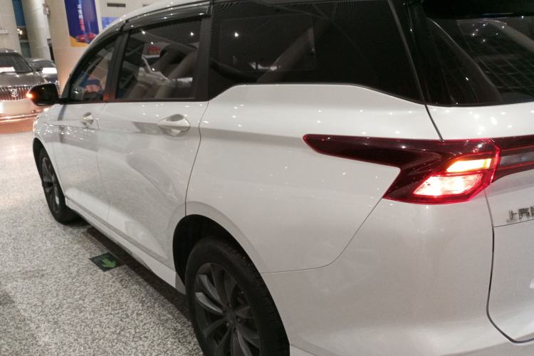 Used Wuling Victory 2022 1.5T CVT Elite Version Left Side