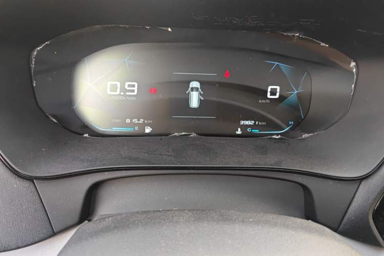 Used Wuling Victory 2022 1.5T Manual Elite Edition Odometer Close Up