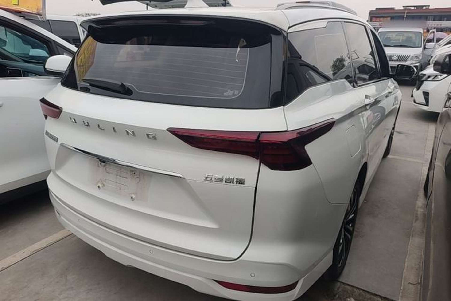 Used Wuling Victory 2022 280T 1.5T CVT Flagship Edition Rear Right 45 Deg