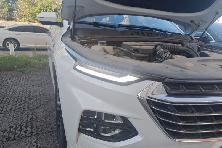Used Wuling Victory 2022 Revised Version 280T 1.5T CVT Flagship Edition Right Front Headlight