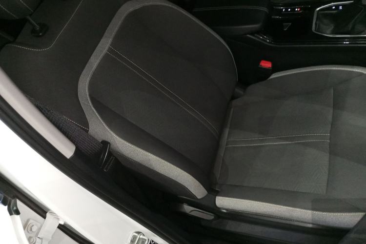Used Wuling Victory 2022 1.5T CVT Elite Version Right Front Seat