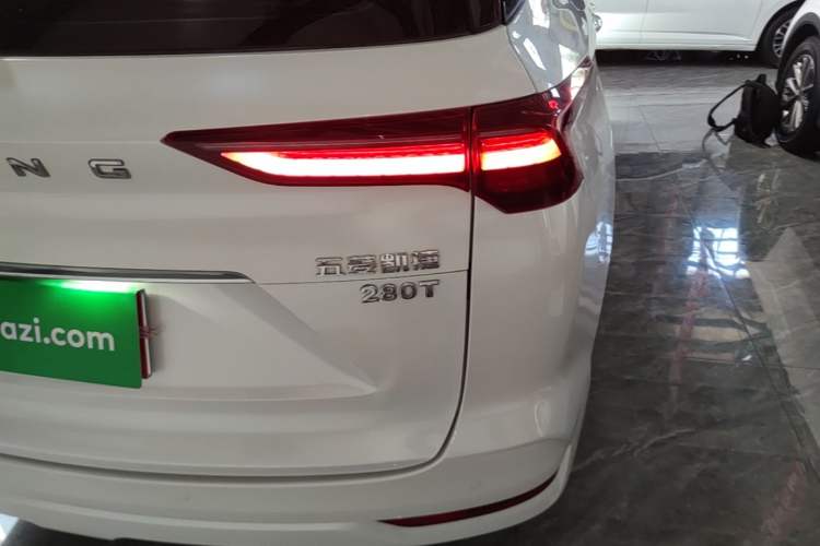 Used Wuling Victory 2022 280T 1.5T CVT Flagship Edition Right Rear Taillight