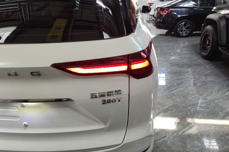 Used Wuling Victory 2022 280T 1.5T CVT Flagship Edition Right Rear Taillight