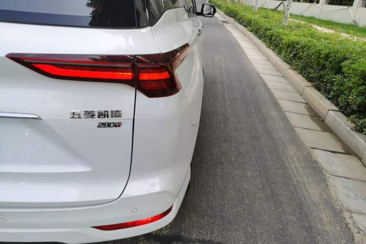 Used Wuling Victory 2022 280T 1.5T CVT Flagship Edition Right Rear Taillight