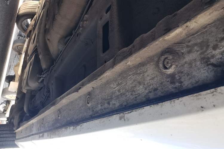 Used Wuling Victory 2022 280T 1.5T CVT Flagship Edition Right Side Sill
