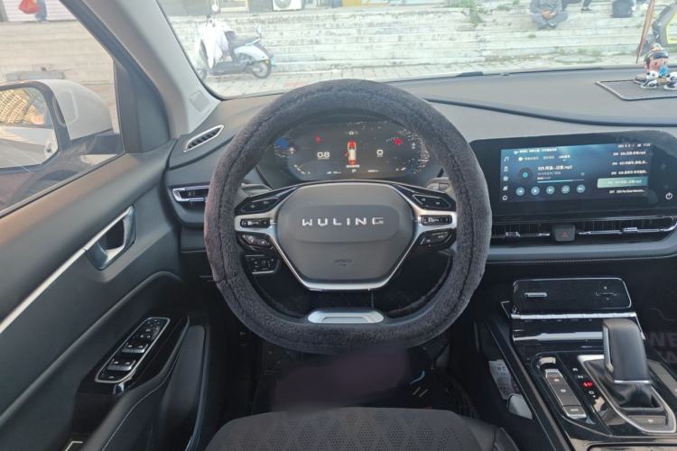 Used Wuling Victory 2022 Revised Version 280T 1.5T CVT Flagship Edition Steering Wheel