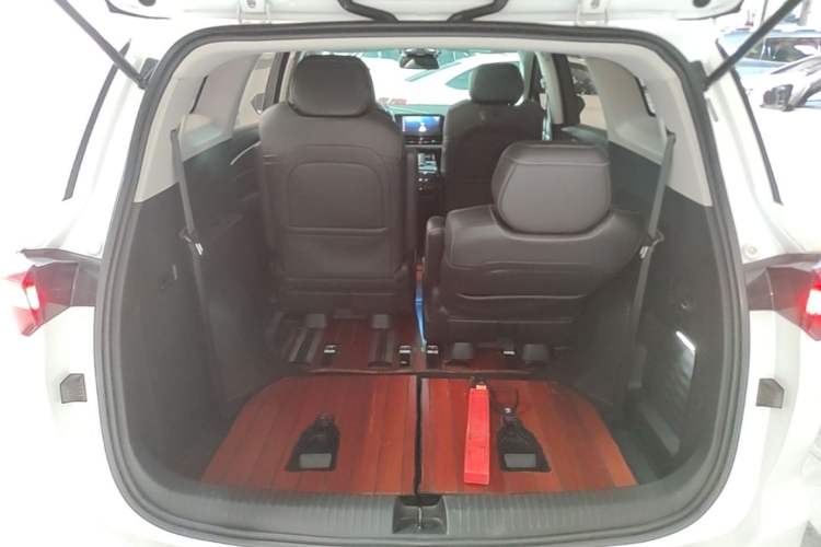 Used Wuling Victory 2022 280T 1.5T CVT Flagship Edition Trunk