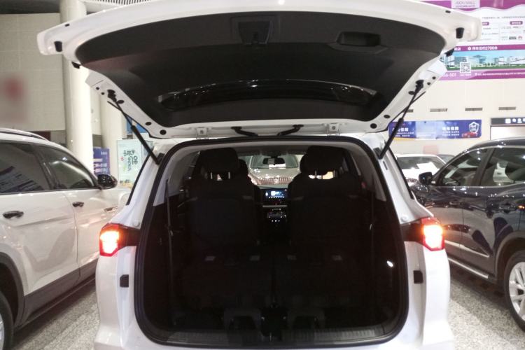 Used Wuling Victory 2022 1.5T CVT Elite Version Trunk