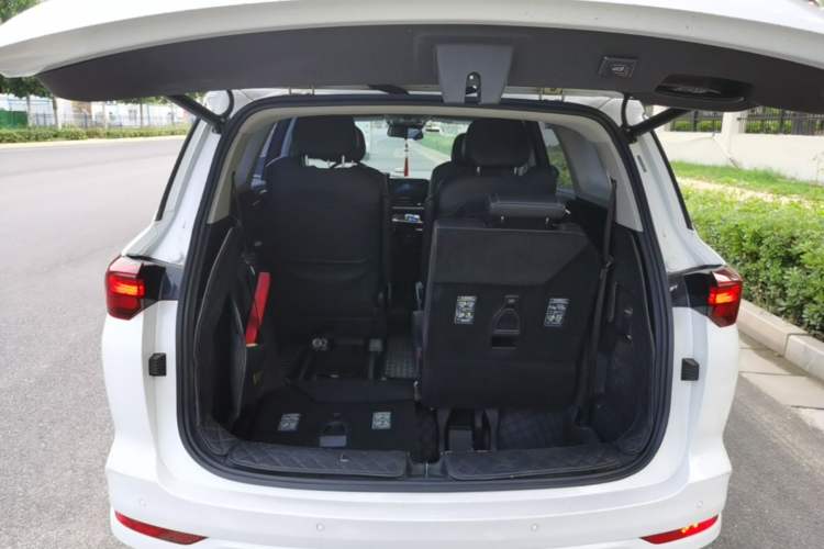 Used Wuling Victory 2022 280T 1.5T CVT Flagship Edition Trunk