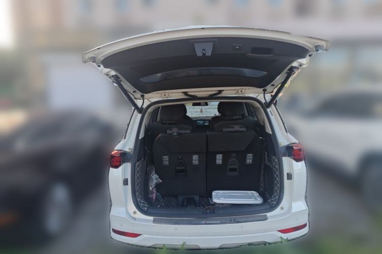 Used Wuling Victory 2022 Revised Version 280T 1.5T CVT Flagship Edition Trunk