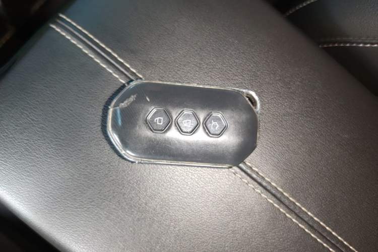 Used Wuling Victory 2022 280T 1.5T CVT Flagship Edition Vehicle Key