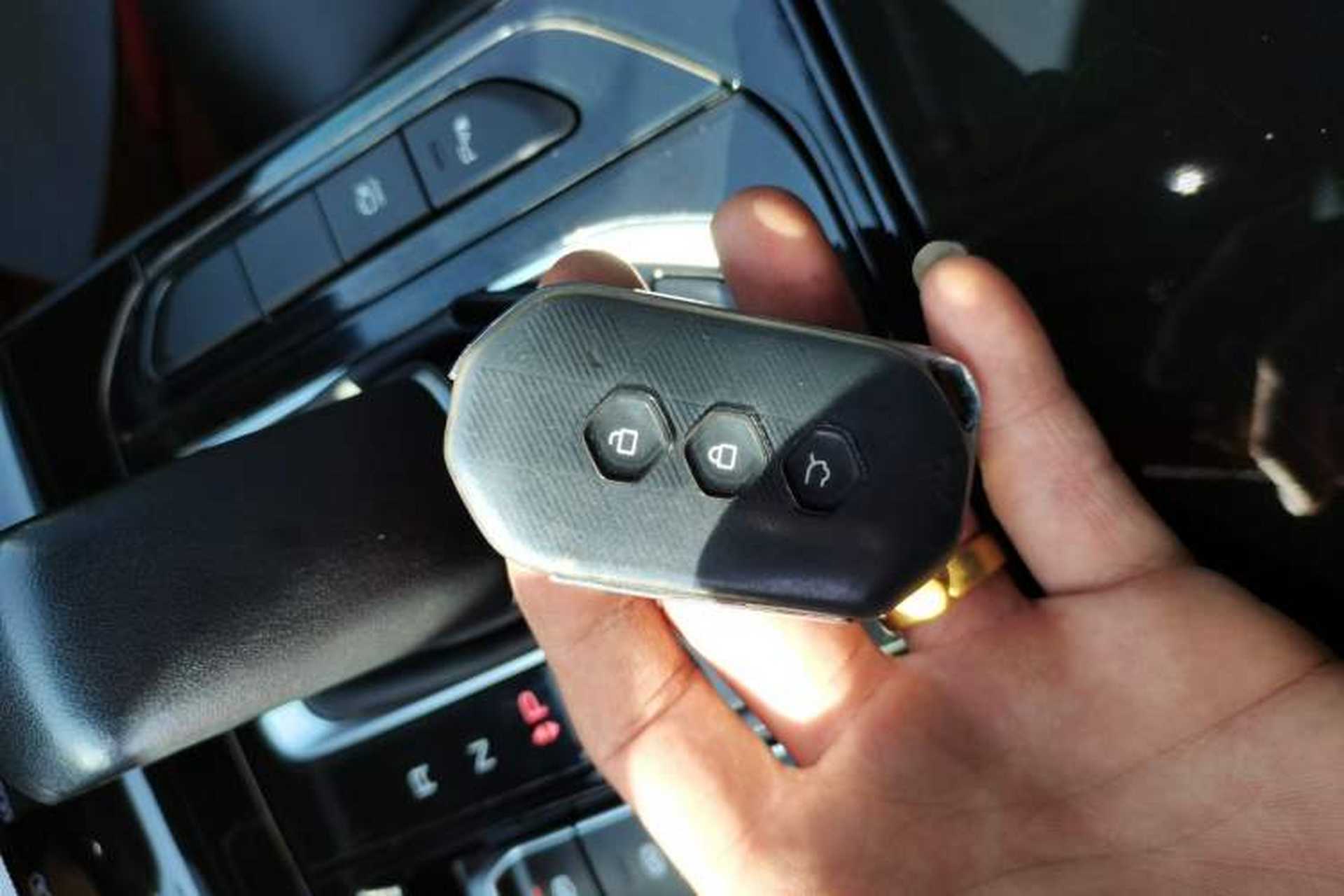 Used Wuling Victory 2022 280T 1.5T CVT Flagship Edition Vehicle Key