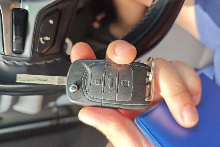 Used Wuling Victory 2022 1.5T Manual Elite Edition Vehicle Key
