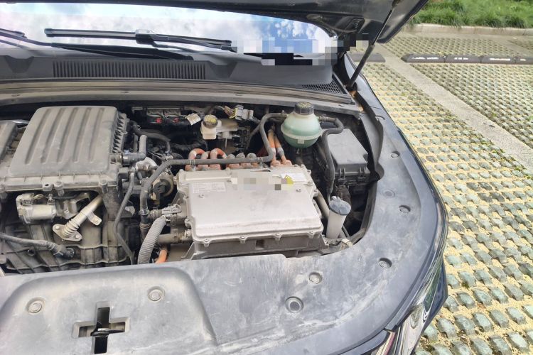 Used Wuling Victory 2023 2.0L DHT Luxury Edition Engine Bay Left