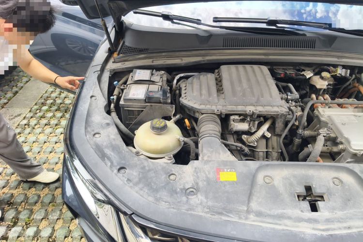 Used Wuling Victory 2023 2.0L DHT Luxury Edition Engine Bay Right