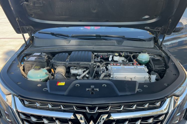 Used Wuling Victory 2023 2.0L DHT Luxury Edition Engine Bay