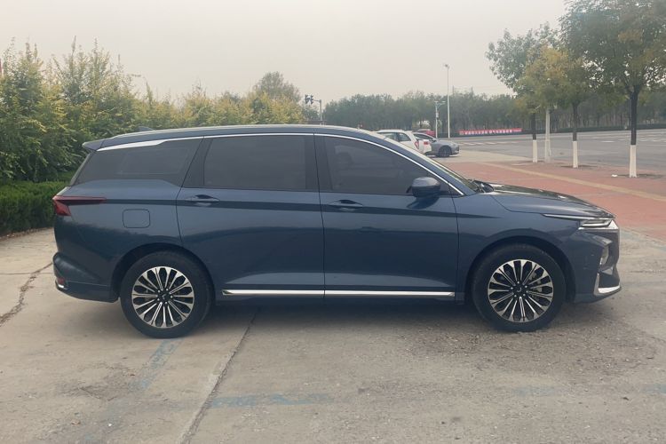 Used Wuling Victory 2023 2.0L DHT Deluxe Edition Exterior 2
