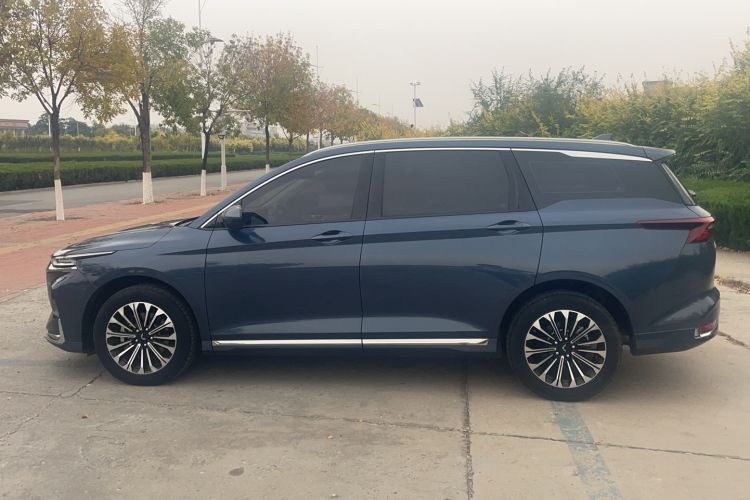 Used Wuling Victory 2023 2.0L DHT Deluxe Edition Exterior 5
