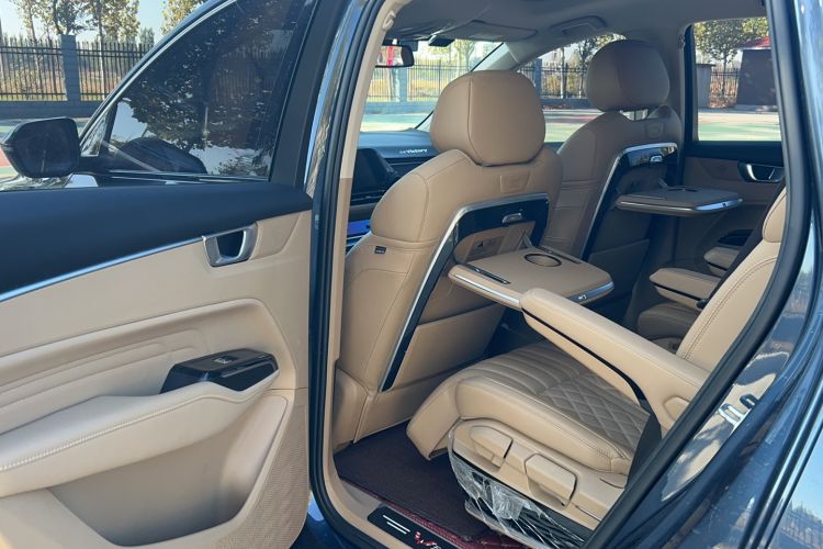 Used Wuling Victory 2023 2.0L DHT Luxury Edition Interior 2