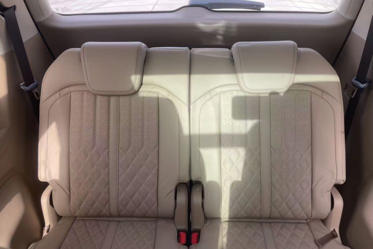 Used Wuling Victory 2023 2.0L DHT Deluxe Edition Interior 4