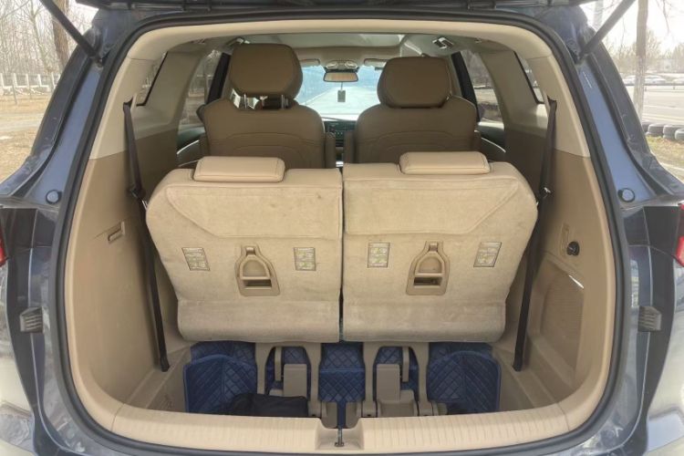 Used Wuling Victory 2023 2.0L DHT Deluxe Edition Interior 5