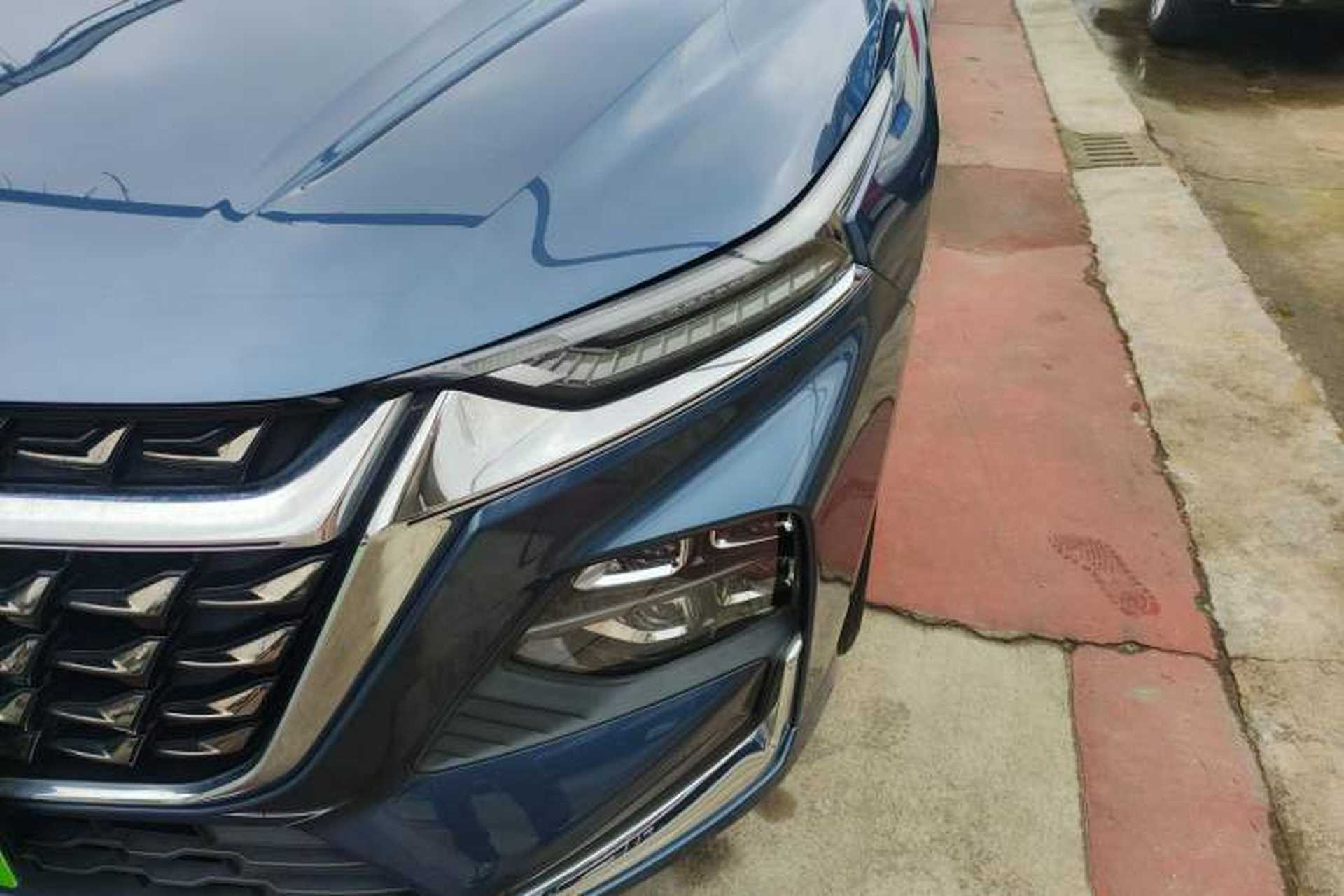 Used Wuling Victory 2023 2.0L DHT Deluxe Edition Left Front Headlight