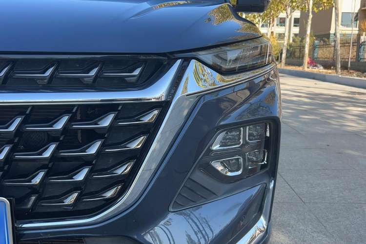 Used Wuling Victory 2023 2.0L DHT Luxury Edition Left Front Headlight