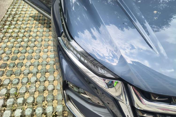 Used Wuling Victory 2023 2.0L DHT Luxury Edition Right Front Headlight