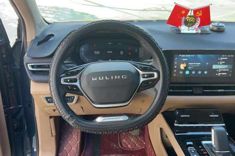 Used Wuling Victory 2023 2.0L DHT Luxury Edition Steering Wheel