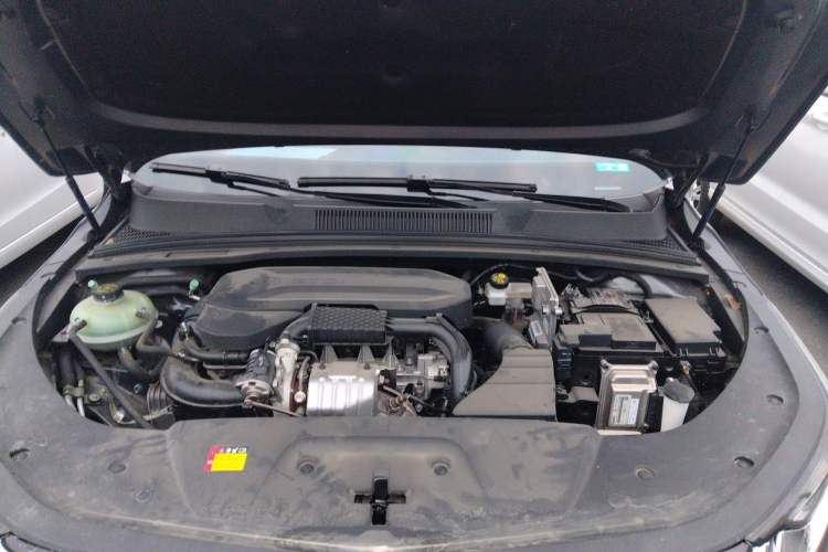 Used Wuling Victory 2023 280T CVT Excellence Model Engine Bay
