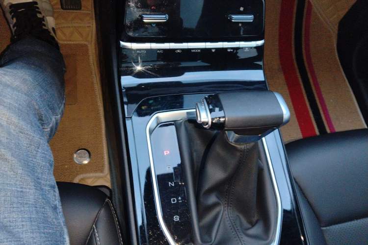 Used Wuling Victory 2023 280T CVT Excellence Model Gear Lever