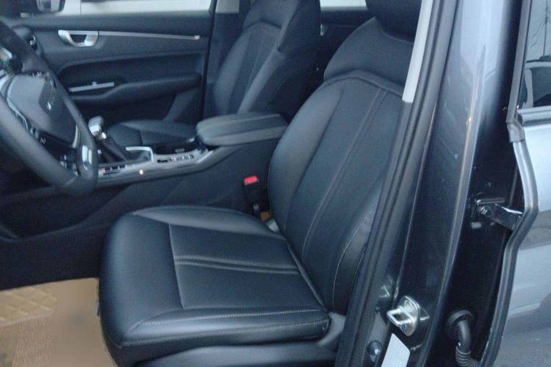 Used Wuling Victory 2023 280T CVT Excellence Model Left Front Seat