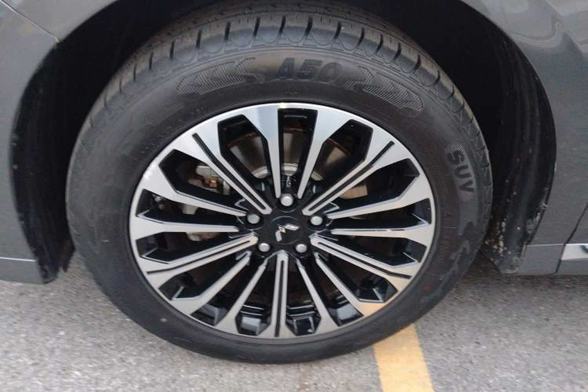 Used Wuling Victory 2023 280T CVT Excellence Model Left Front Wheel Hub
