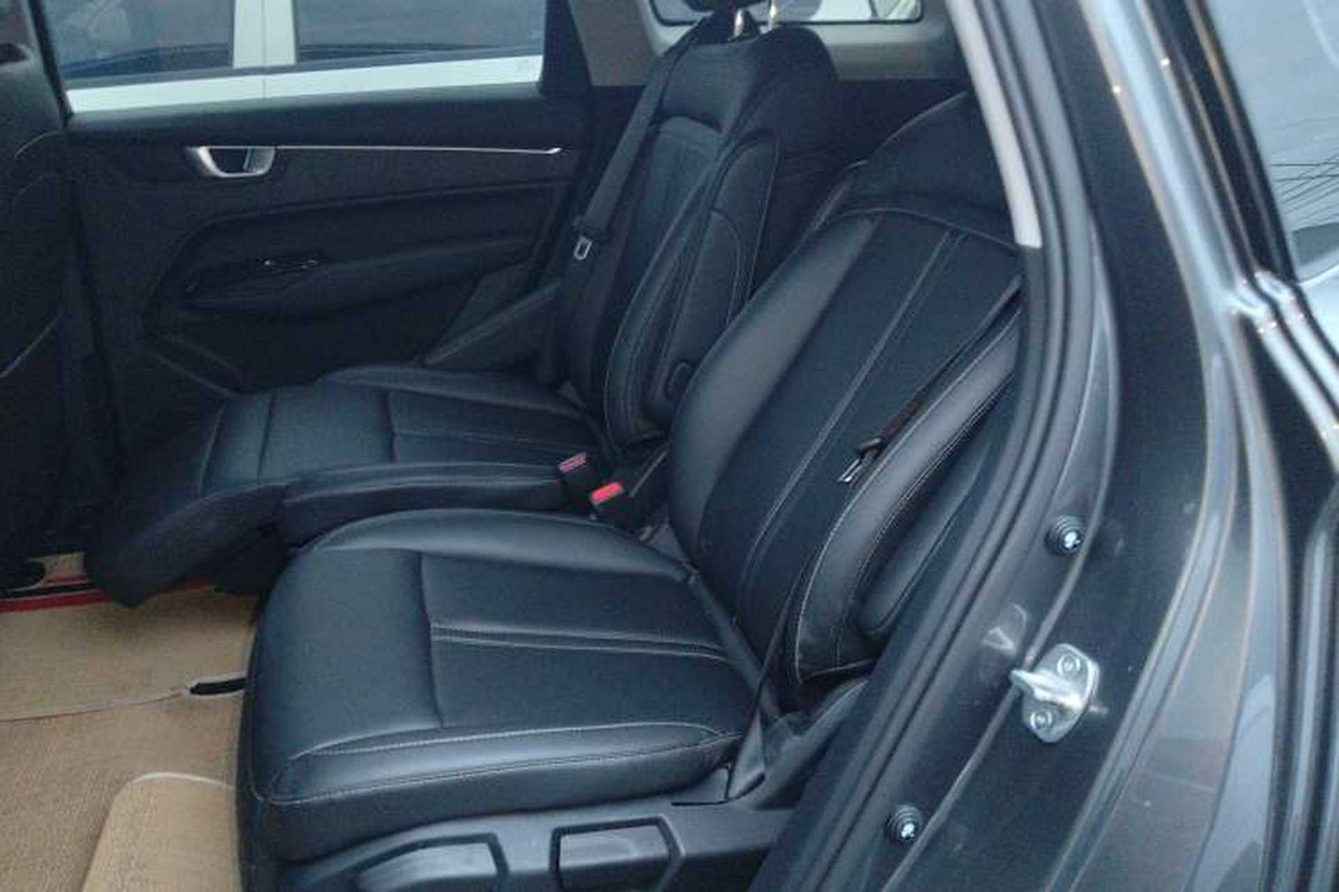 Used Wuling Victory 2023 280T CVT Excellence Model Left Rear Seat