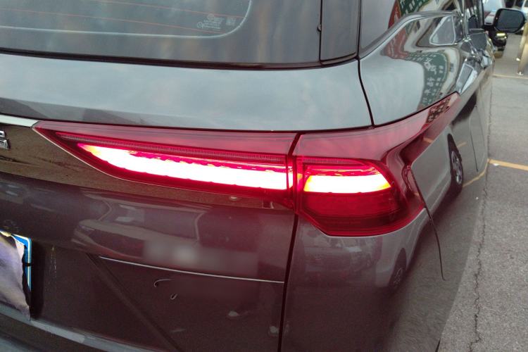 Used Wuling Victory 2023 280T CVT Excellence Model Right Rear Taillight