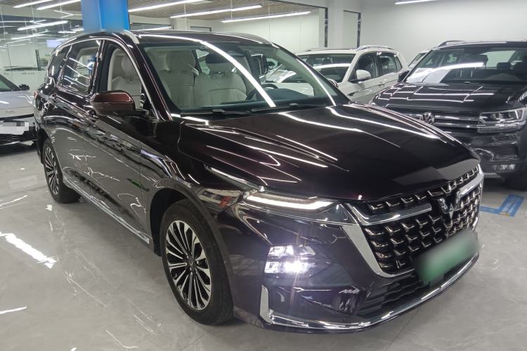 Used Wuling Victory 2023 2.0L DHT Luxury Edition Front Right 45 Deg