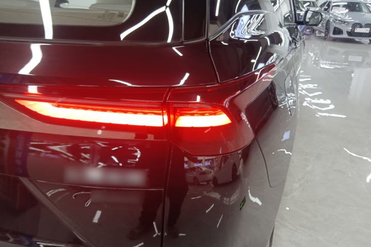 Used Wuling Victory 2023 2.0L DHT Luxury Edition Right Rear Taillight