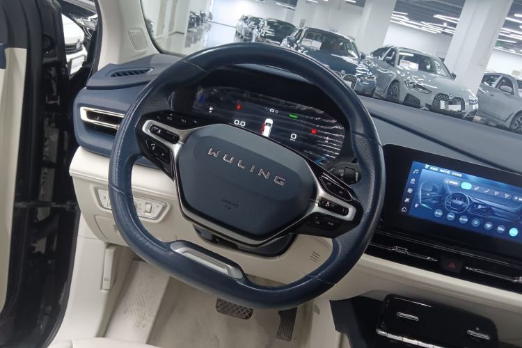 Used Wuling Victory 2023 2.0L DHT Luxury Edition Steering Wheel