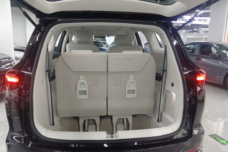 Used Wuling Victory 2023 2.0L DHT Luxury Edition Trunk
