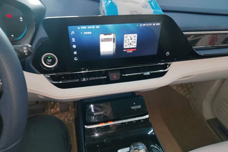 Used Wuling Victory 2023 2.0L DHT Luxury Edition Audio And AC Panel