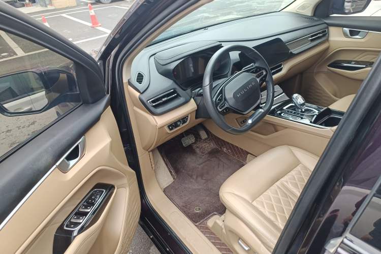 Used Wuling Victory 2023 2.0L DHT Luxury Edition Driver Seat